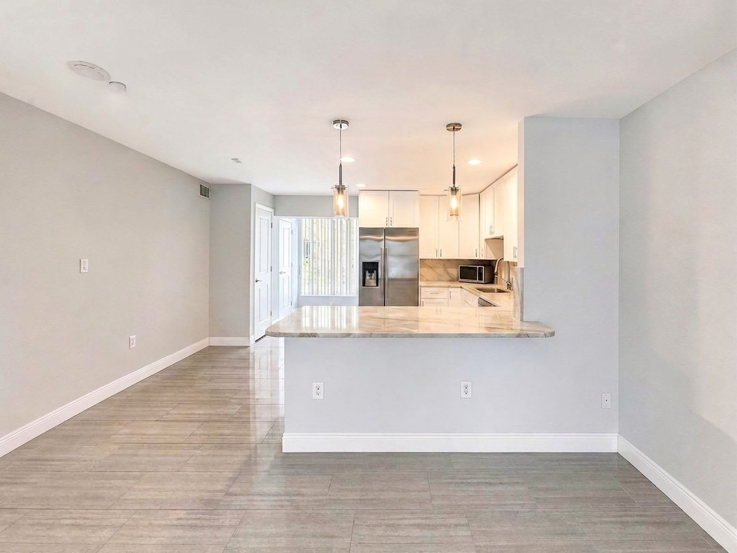 Remodeled First-Floor Condo Available Now in Naples – photo 2