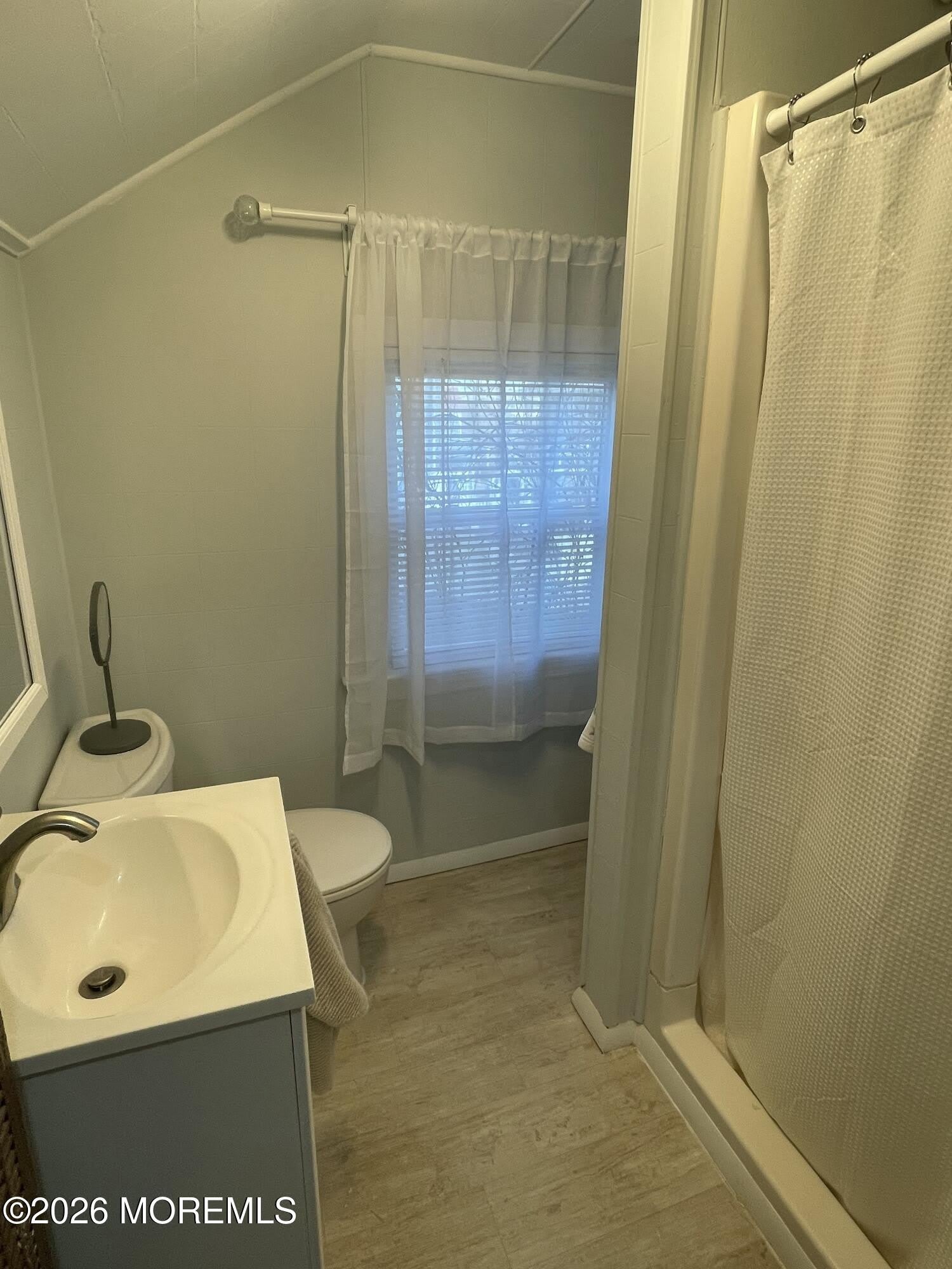 205 1/2 Euclid Avenue – photo 4