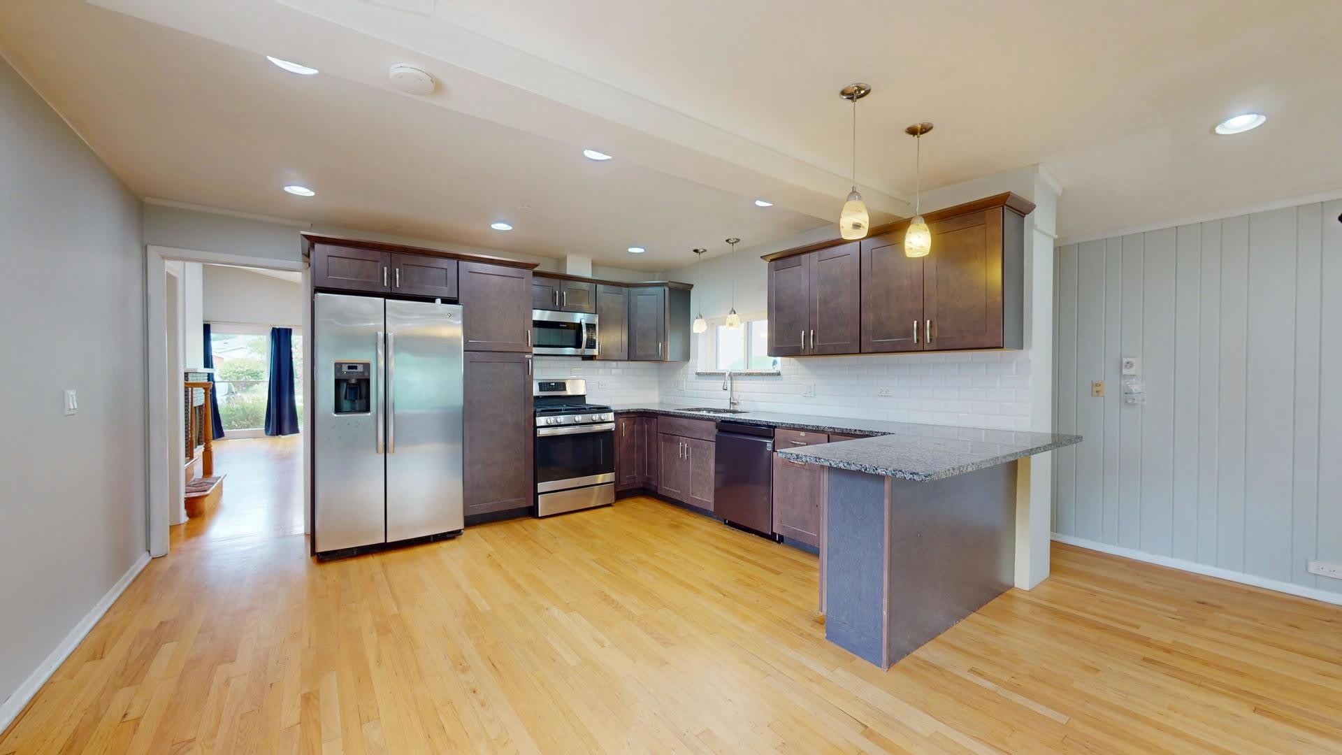 9131 Kilbourn Avenue – photo 5