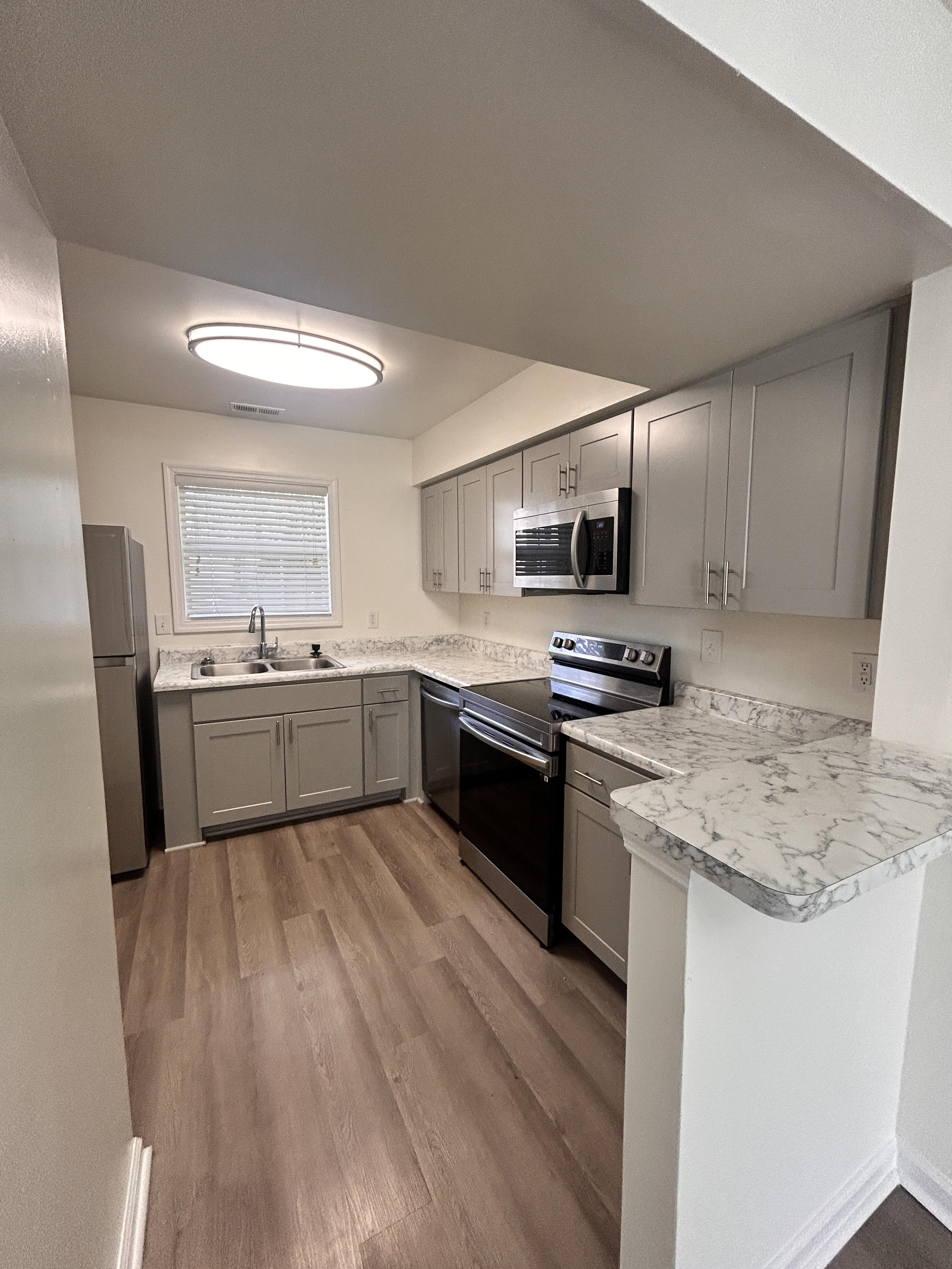1146 Fords Pointe Cir – photo 1