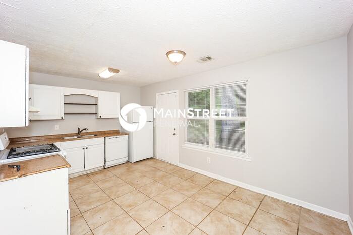 1328 Labelle Street – photo 5