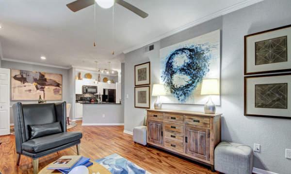 10865 N Loop 1604 W – photo 5