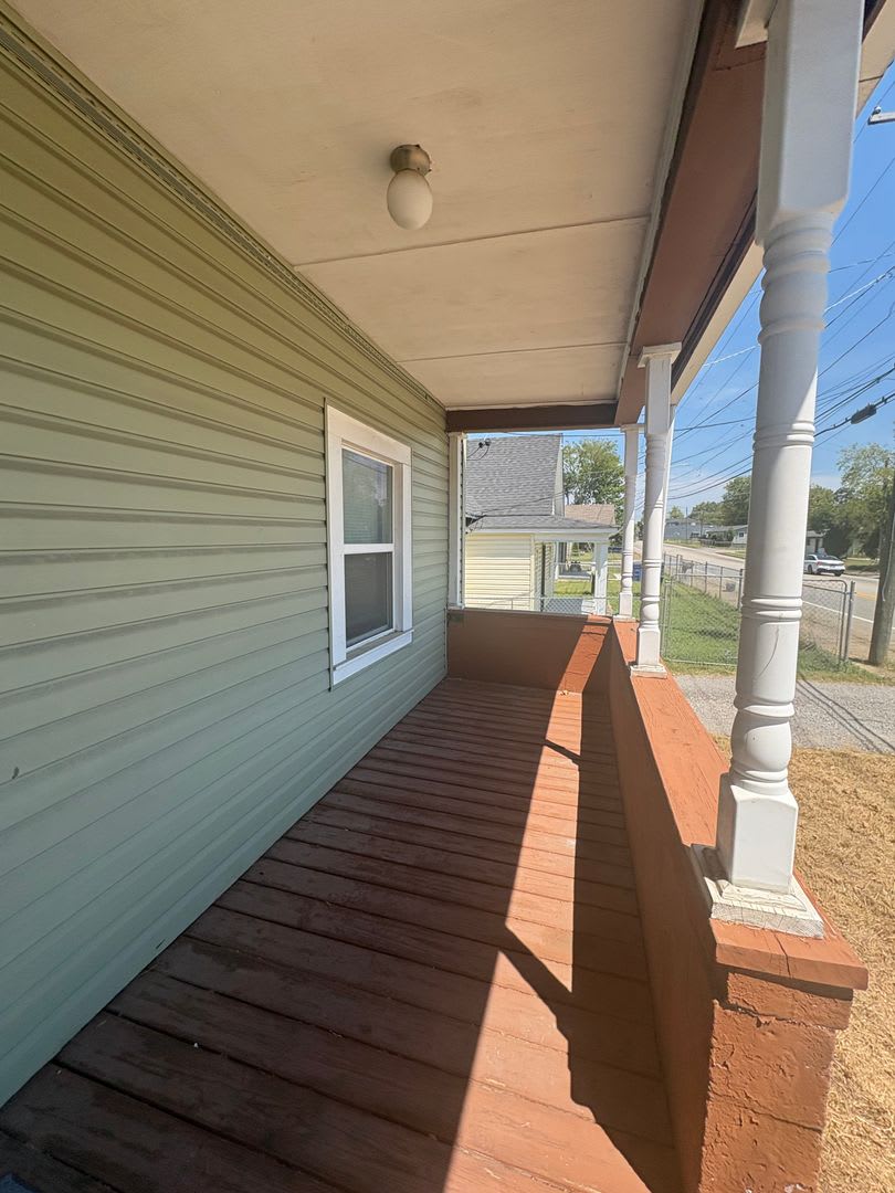 2 bedroom 1 Bath House – photo 3