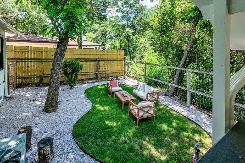 1800 Winsted Lane – photo 2