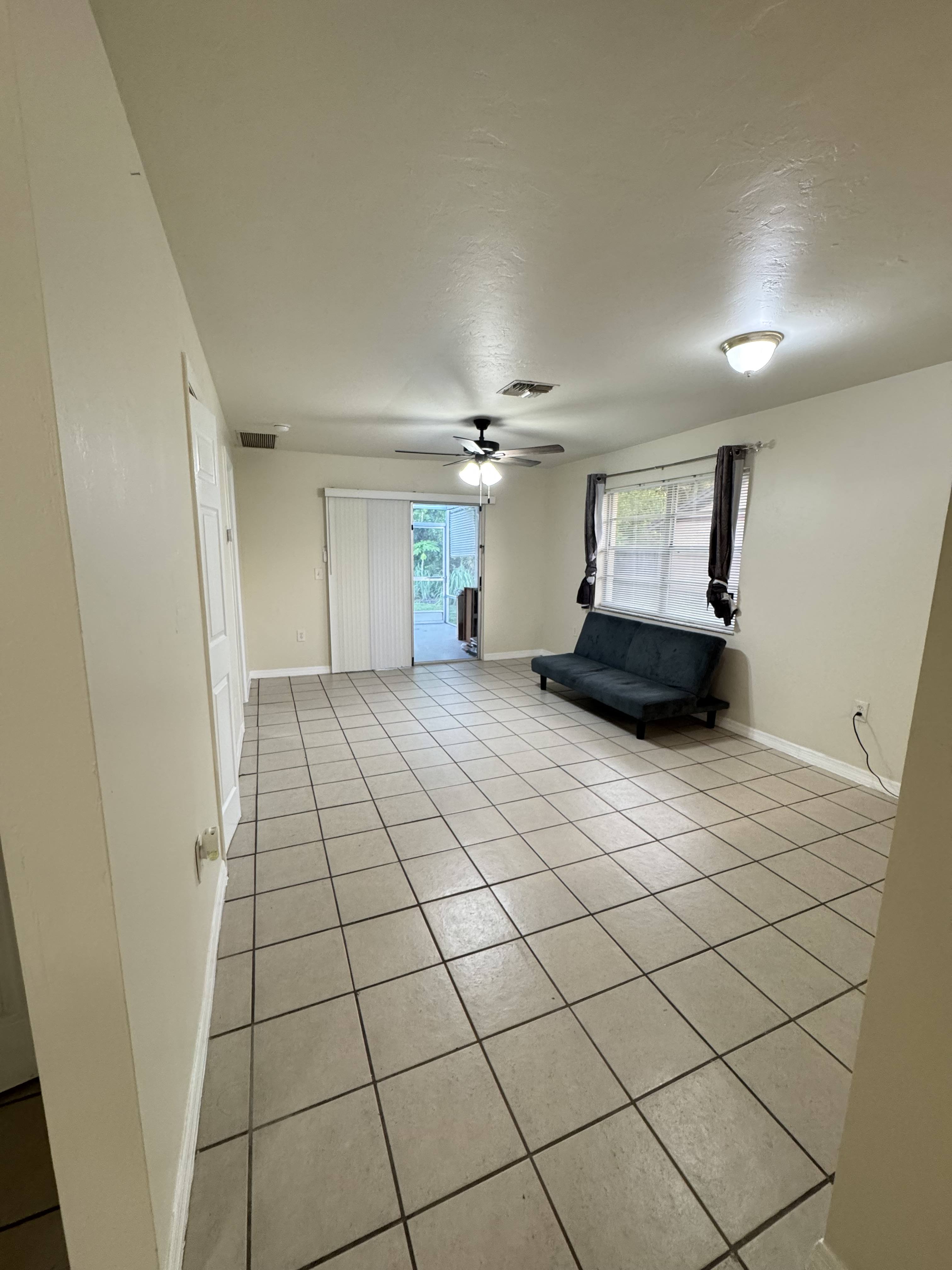 19144 Miami Boulevard – photo 2