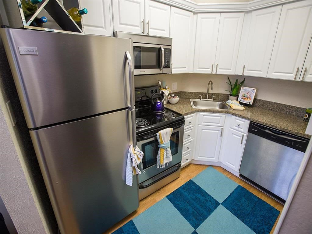 The Laurels Apartment Homes – photo 4