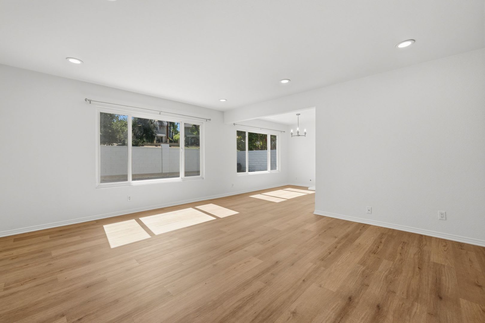 Beautifully Updated Home in Lake Lindero – photo 5