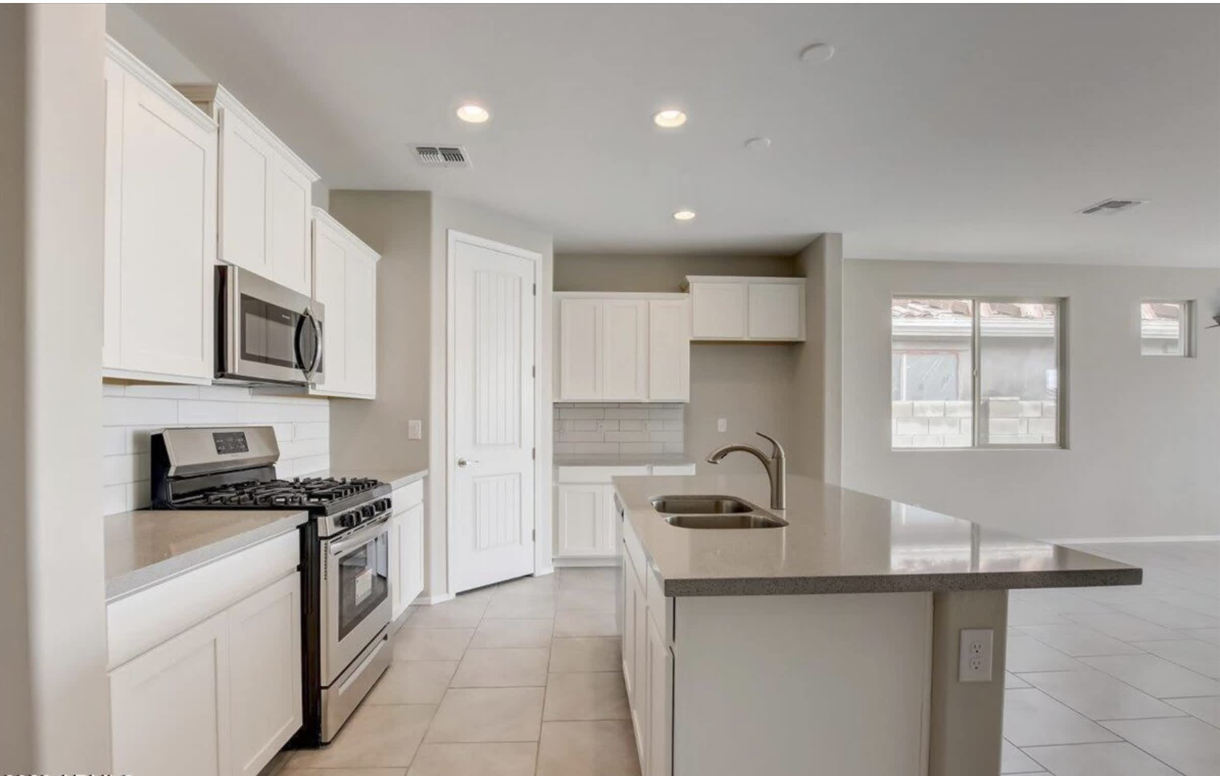 19427 W Annika Dr – photo 3