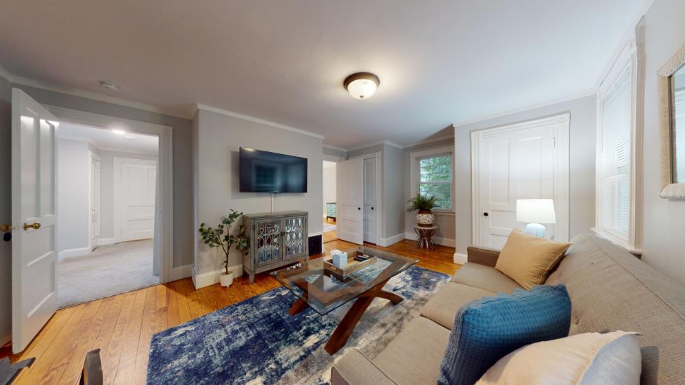 16 Linder Terrace – photo 1