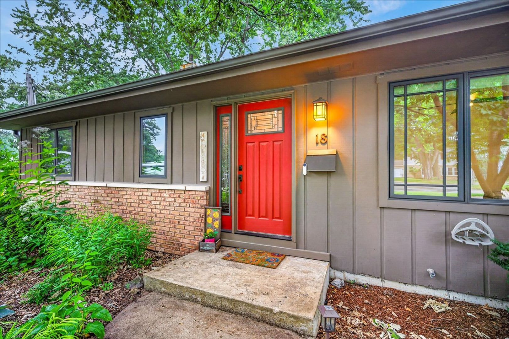 18 Cathy Ct. – photo 3