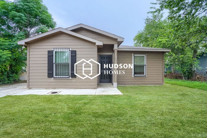 526 South San Eduardo Avenue – photo 1