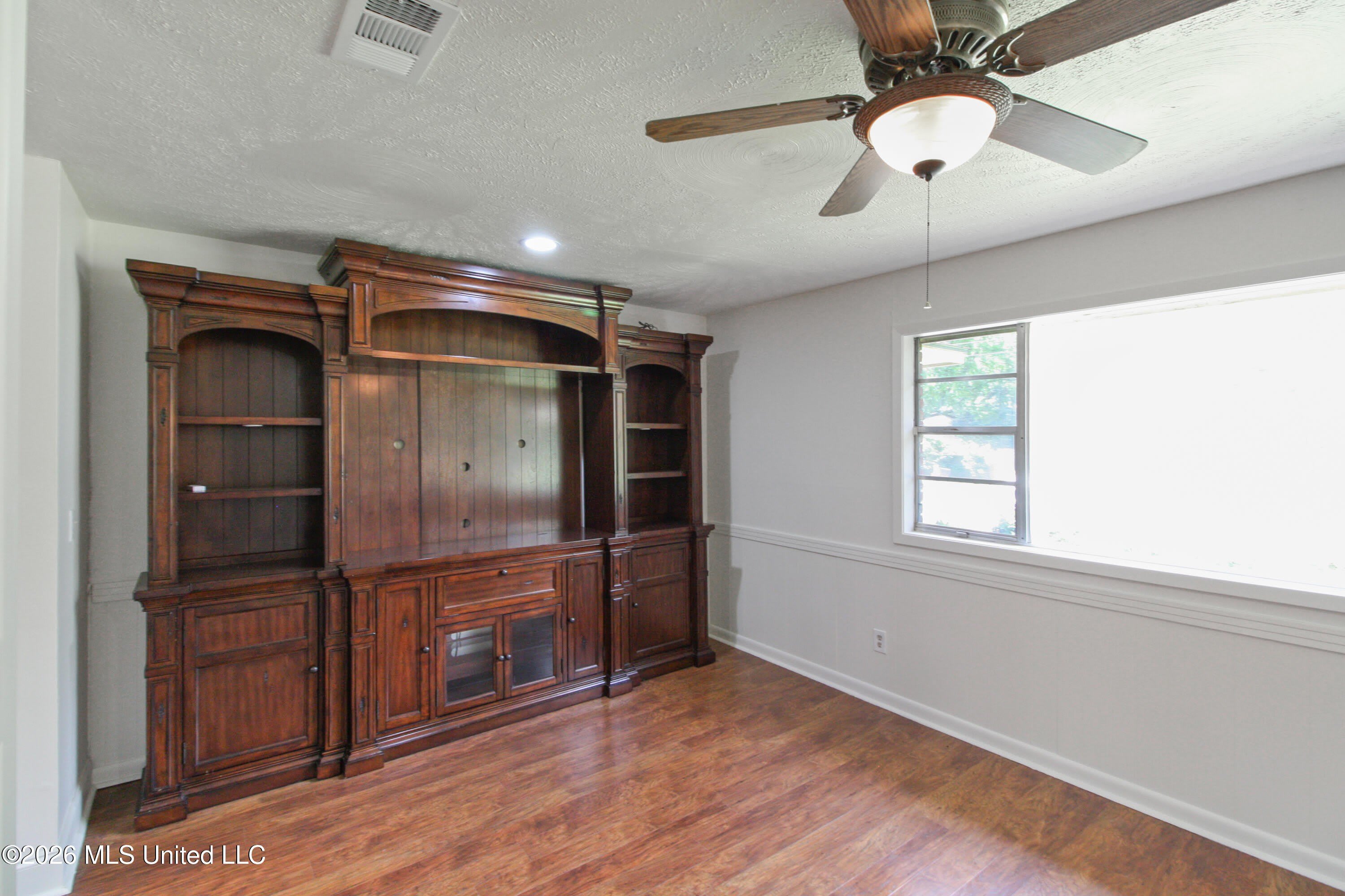 215 E Boyd Street – photo 5