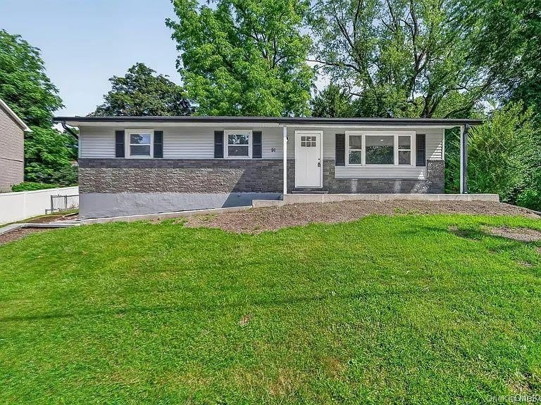 90 Myrtle Avenue – photo 1
