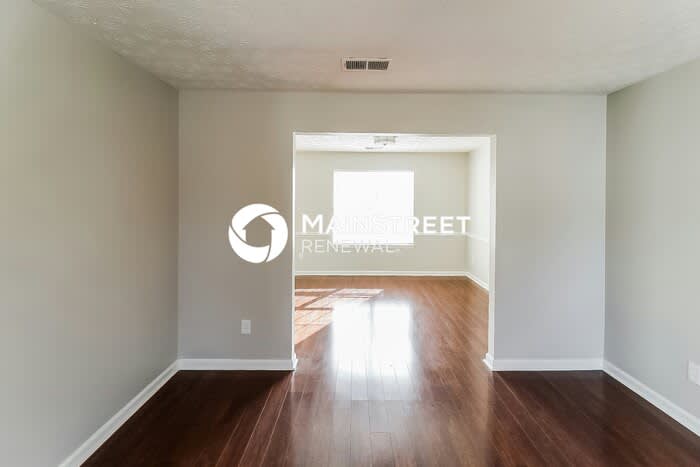 3057 North Oak Court – photo 4