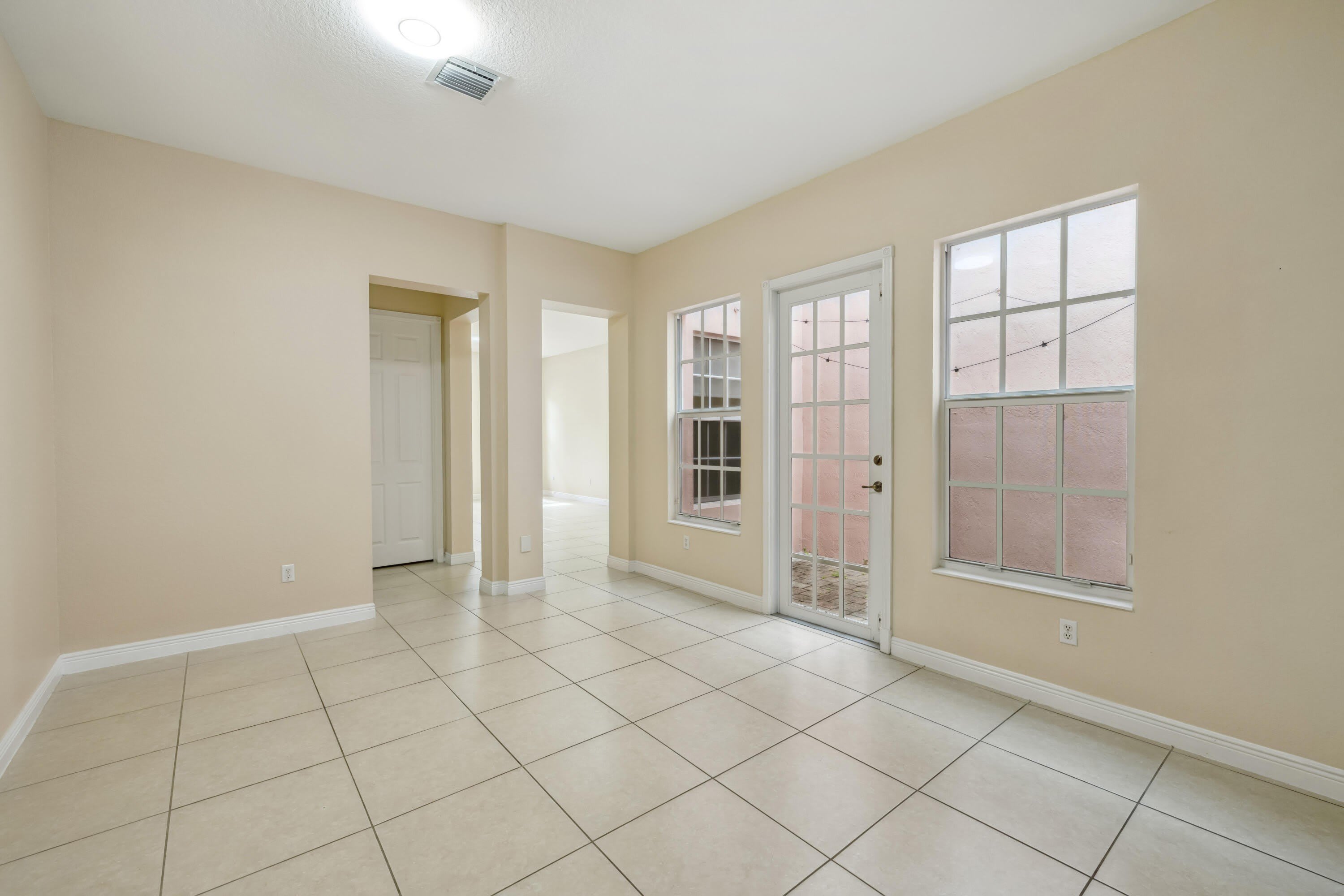 810 NW 83RD Lane – photo 5