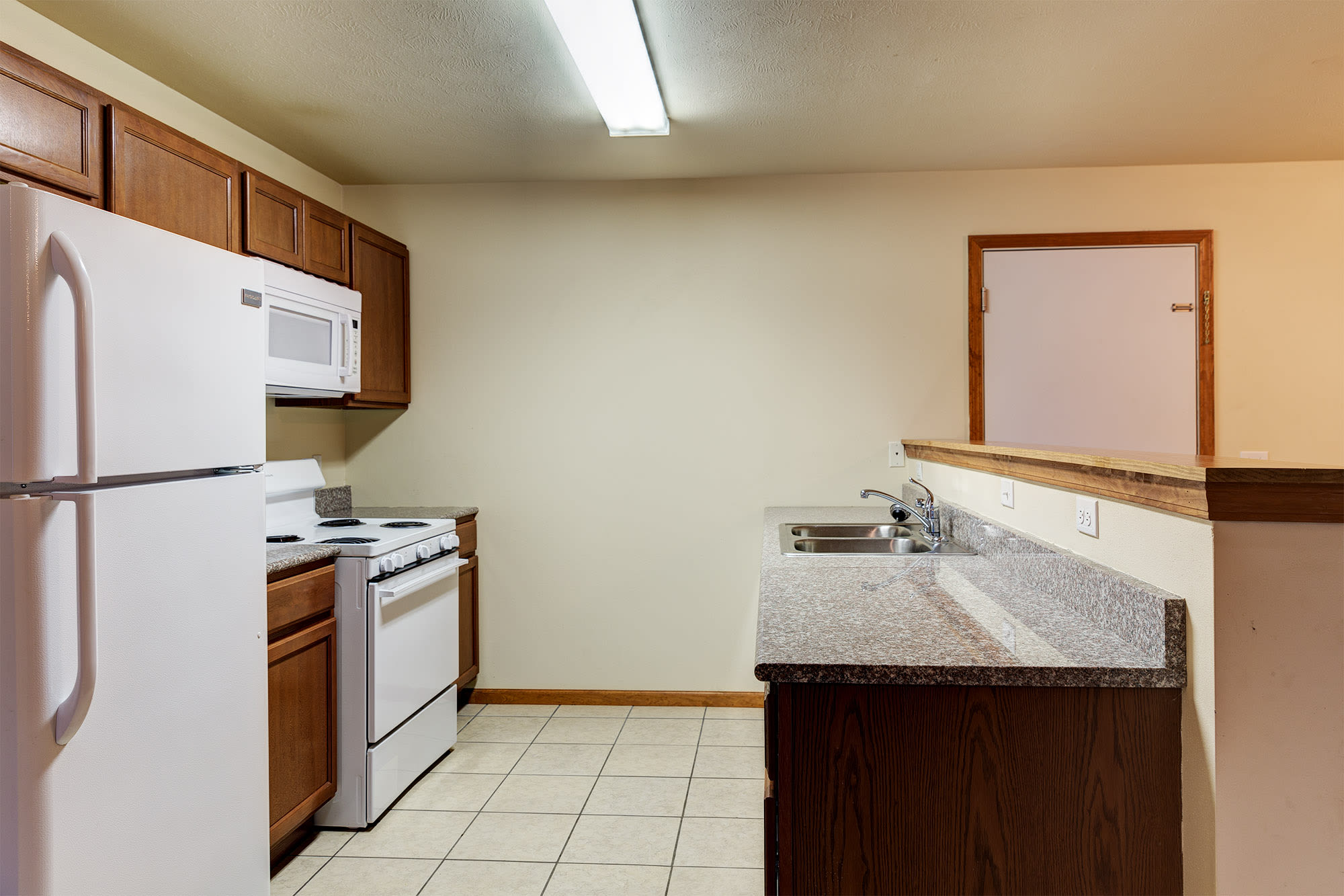3312 29th St W Apt 203 – photo 2