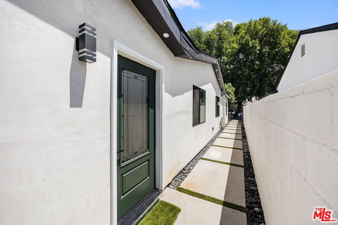 7935 Zelzah Ave – photo 3