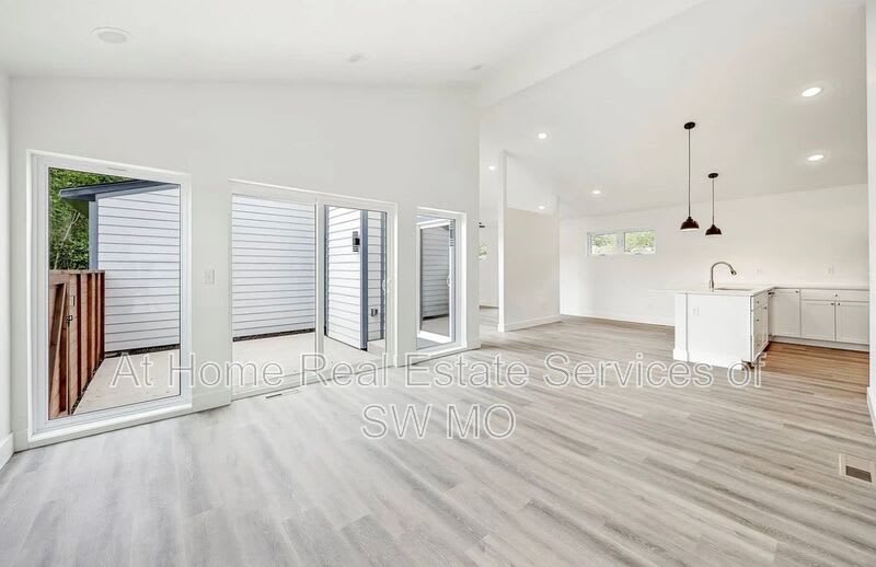 3481 W Moark St – photo 2