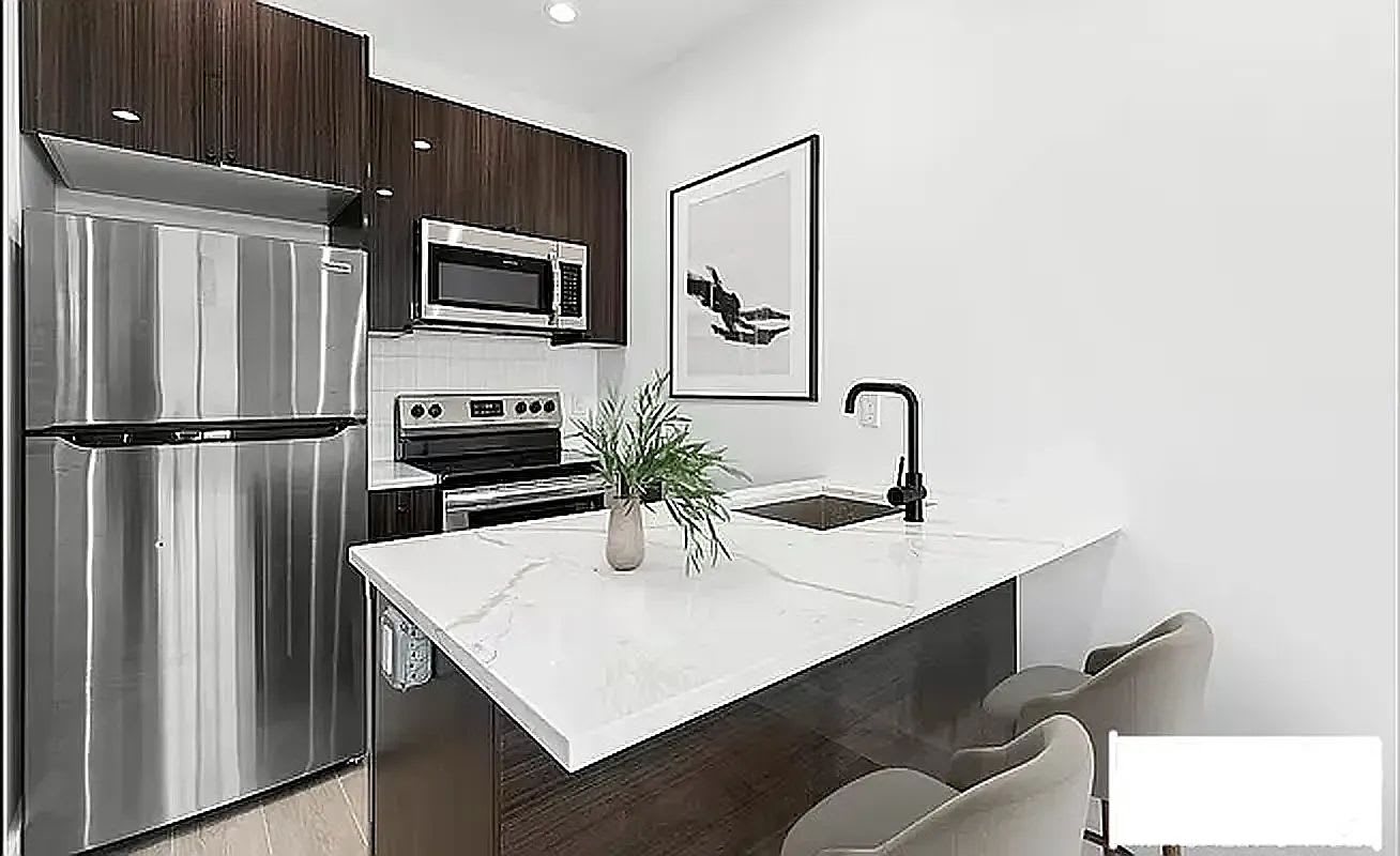 337 Cornelia St Apt 3A – photo 3