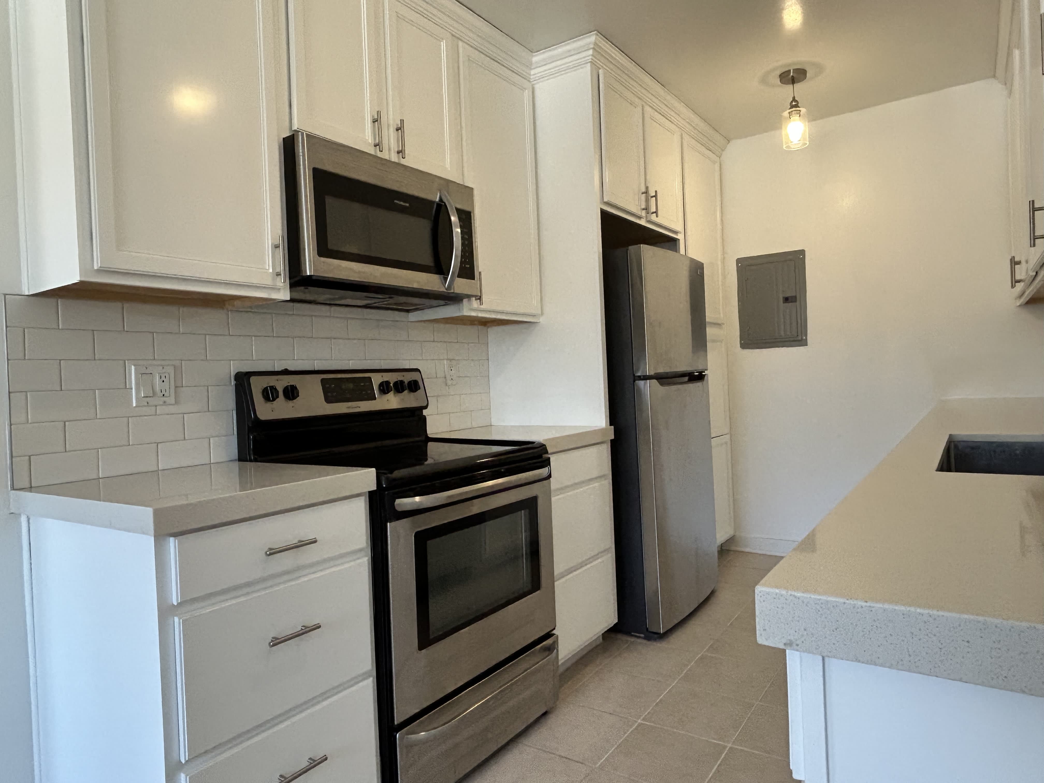 1849 South Bentley Avenue – photo 2
