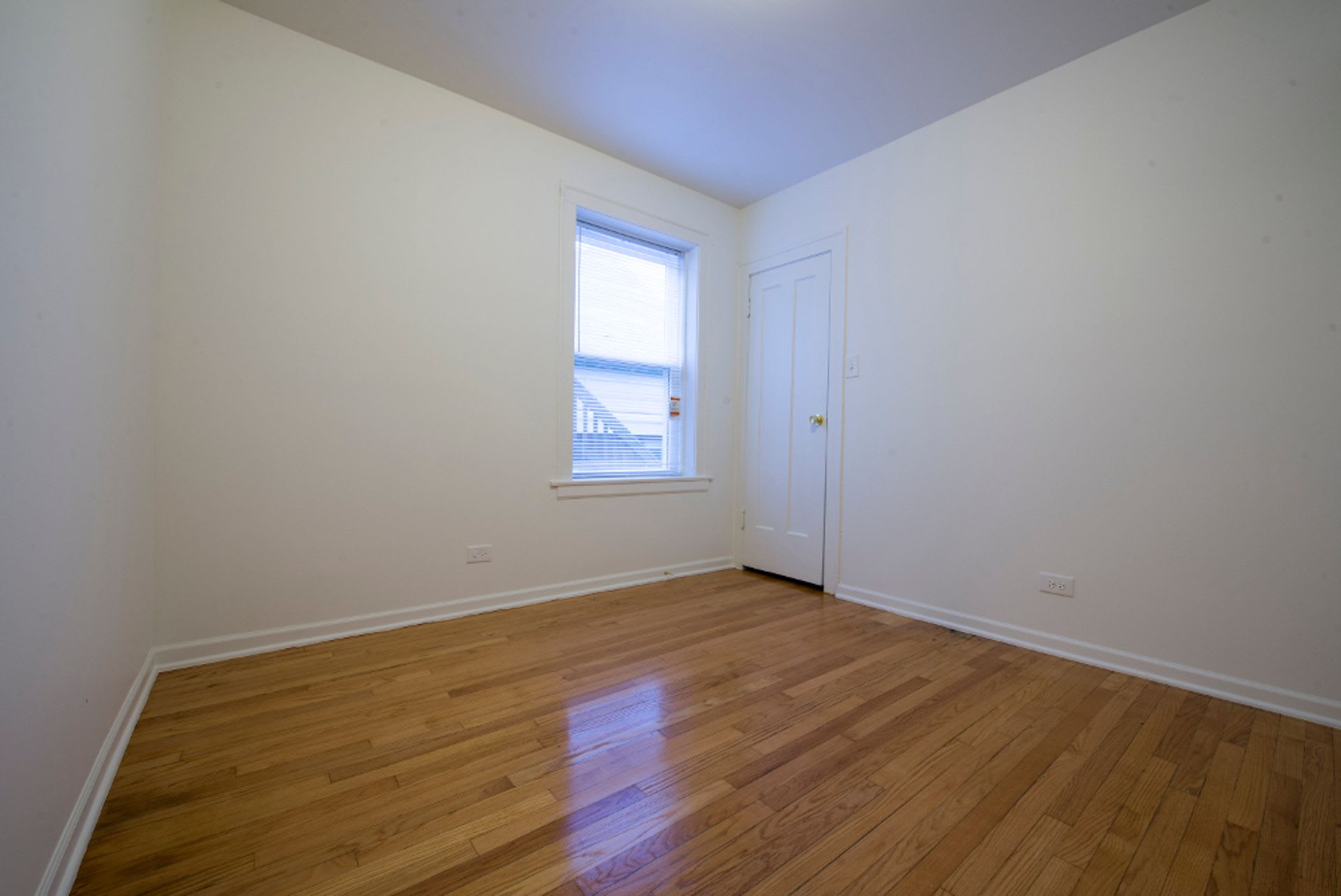 404 S 4th Ave – photo 4