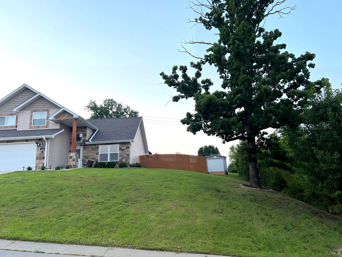 Beautiful Home Close To Post – photo 3