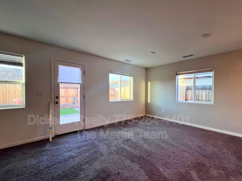 647 Osino Drive – photo 5