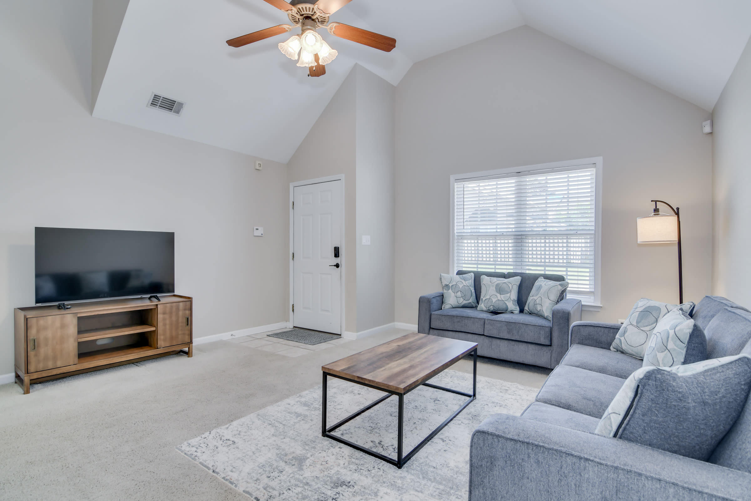 2044 Lillian Drive – photo 3
