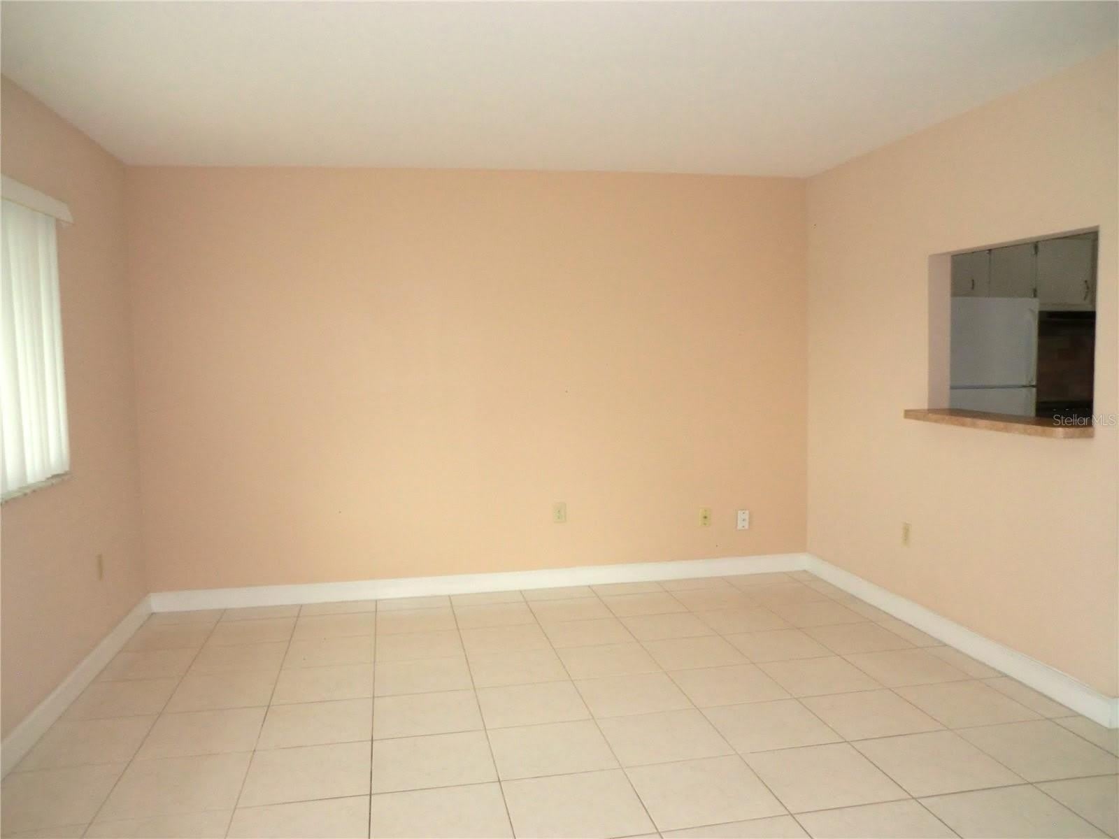 201 Kings Boulevard – photo 4