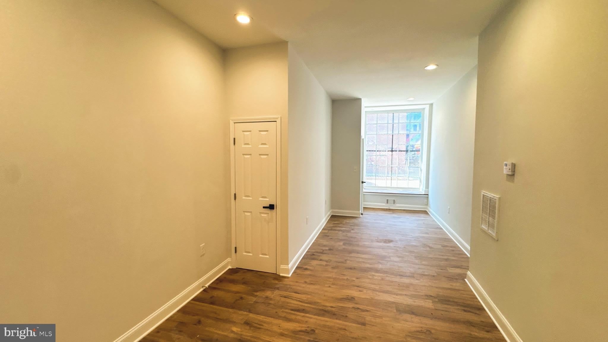 227 W MULBERRY Street – photo 4