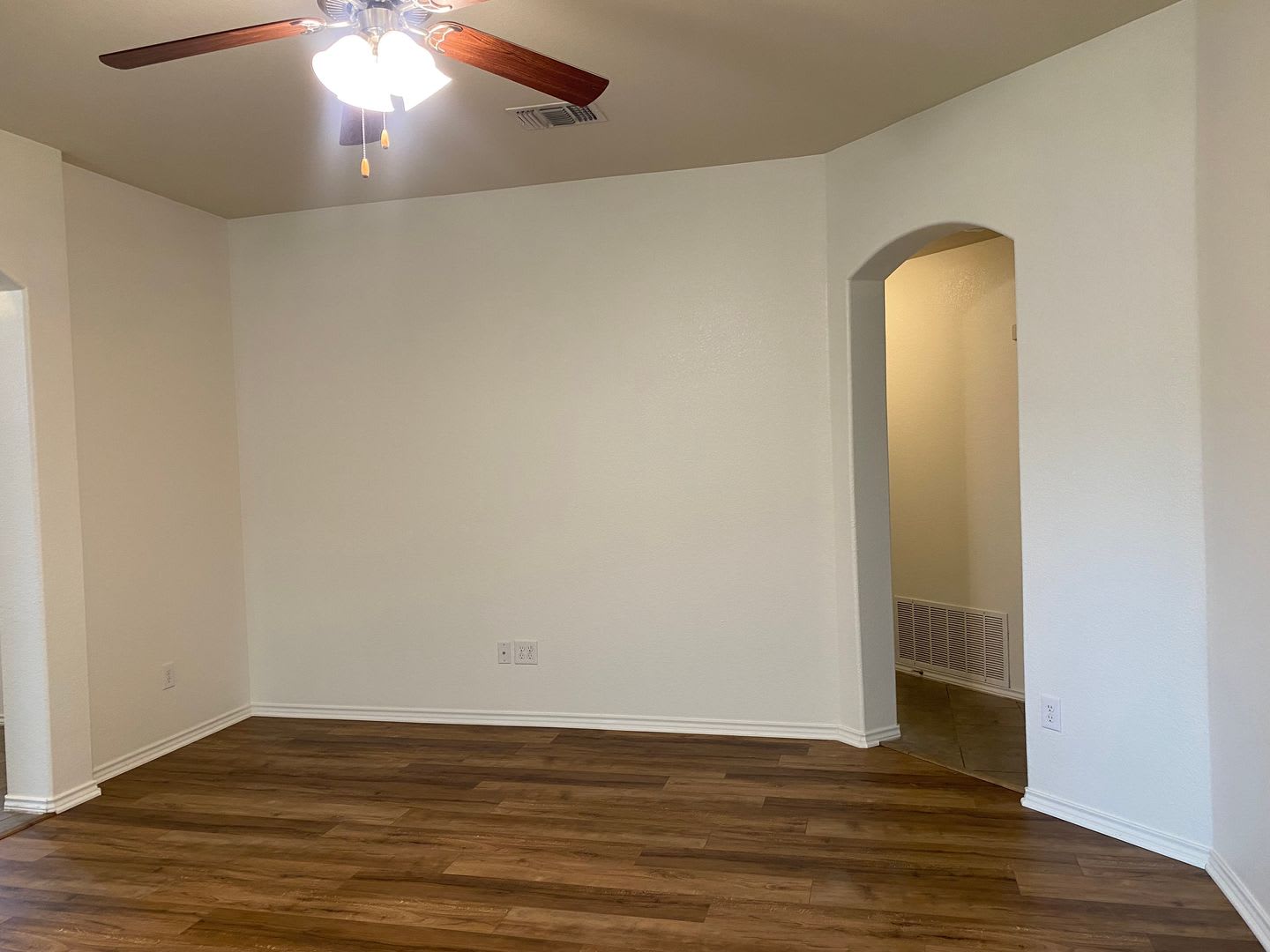 3 Bedroom Academy Isd – photo 4