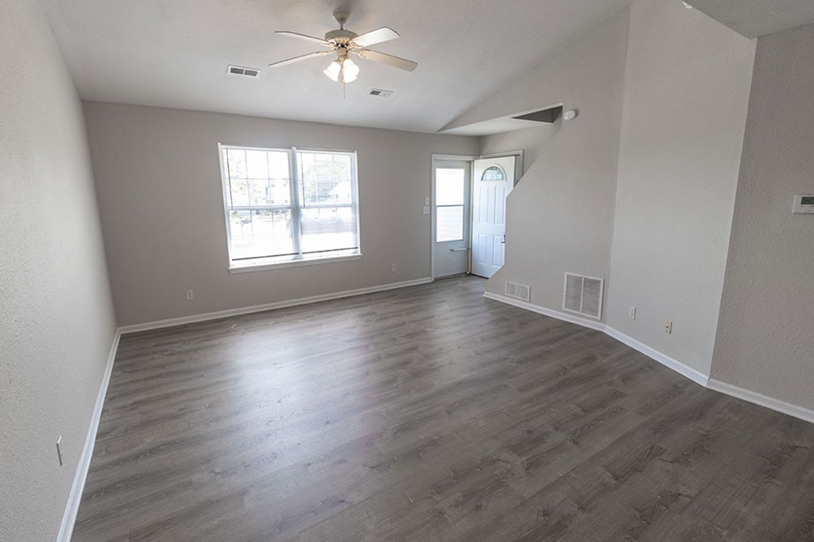 3 bedrooms and 2 bathrooms – photo 2