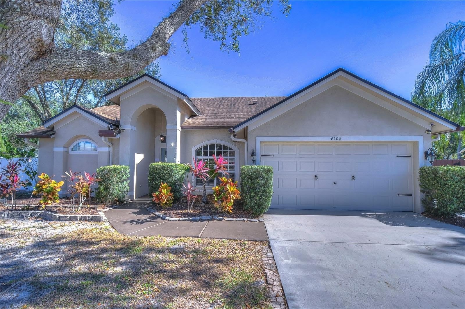 9502 SUNNYOAK Drive – photo 1