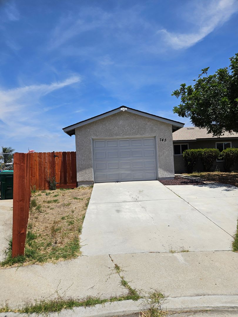 3 Bed 2 Bath House – photo 1