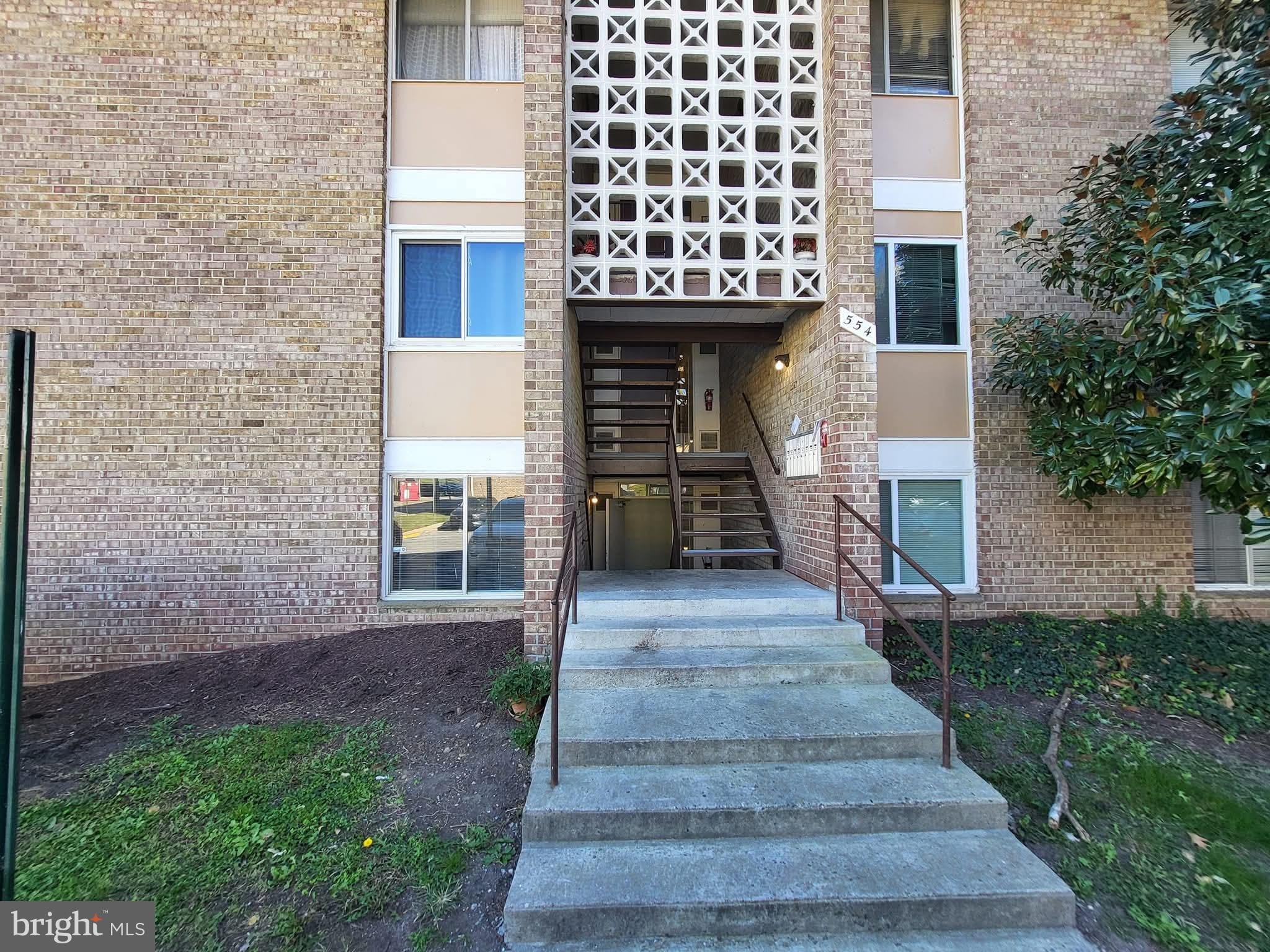 554 WILSON BRIDGE Drive – photo 1