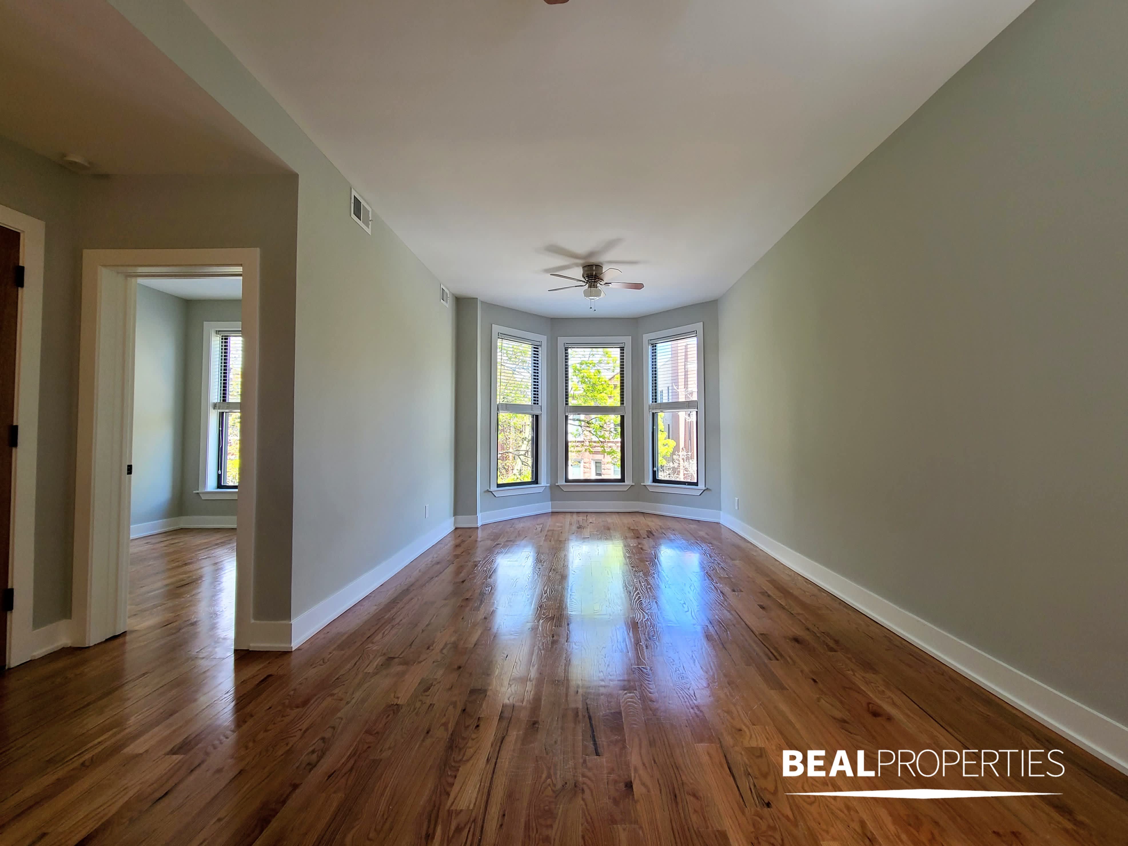 629 W Oakdale Ave – photo 2
