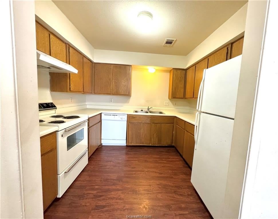 2817 Longmire Drive – photo 4