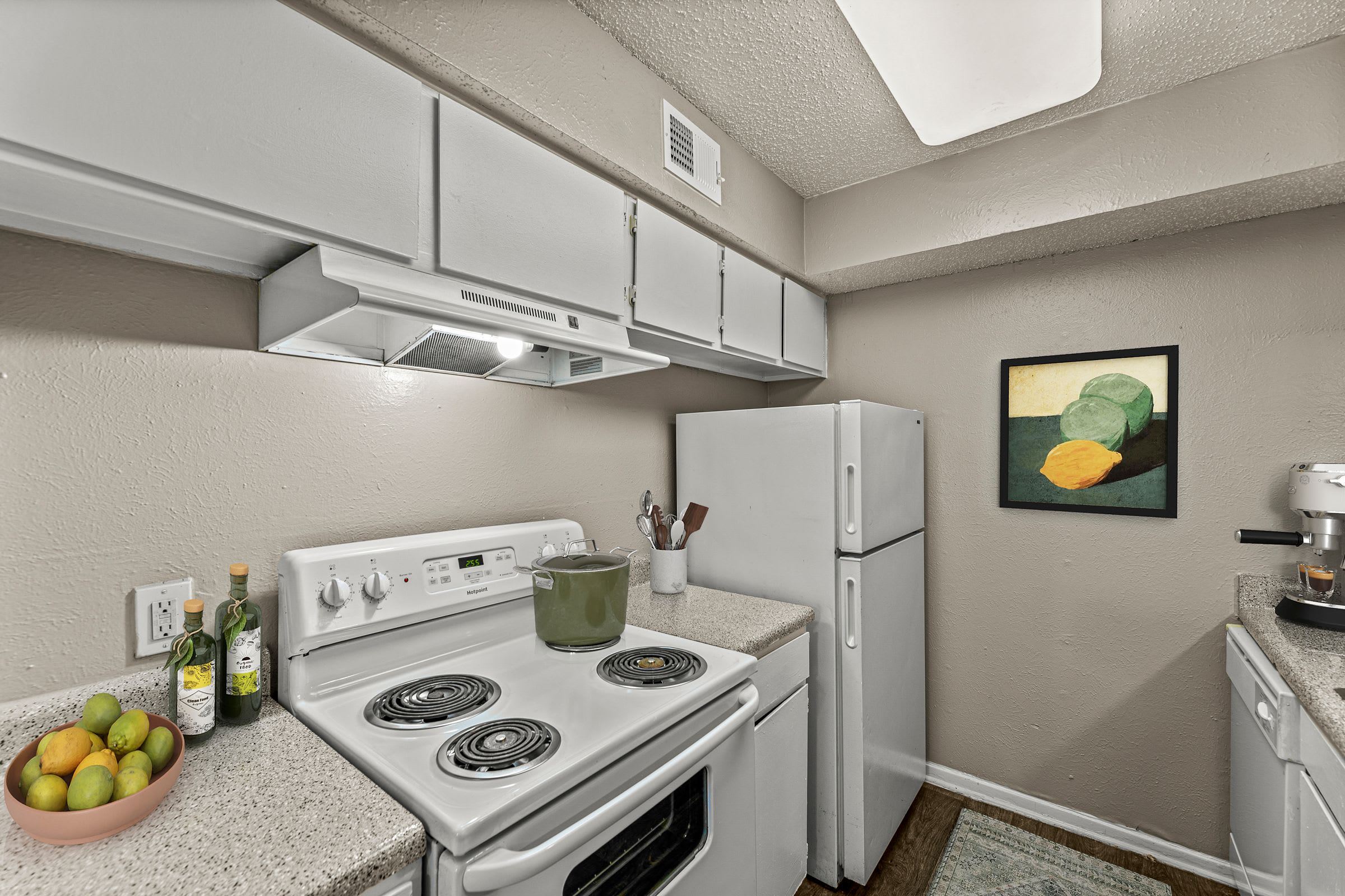 5636 Apartment Homes – photo 5