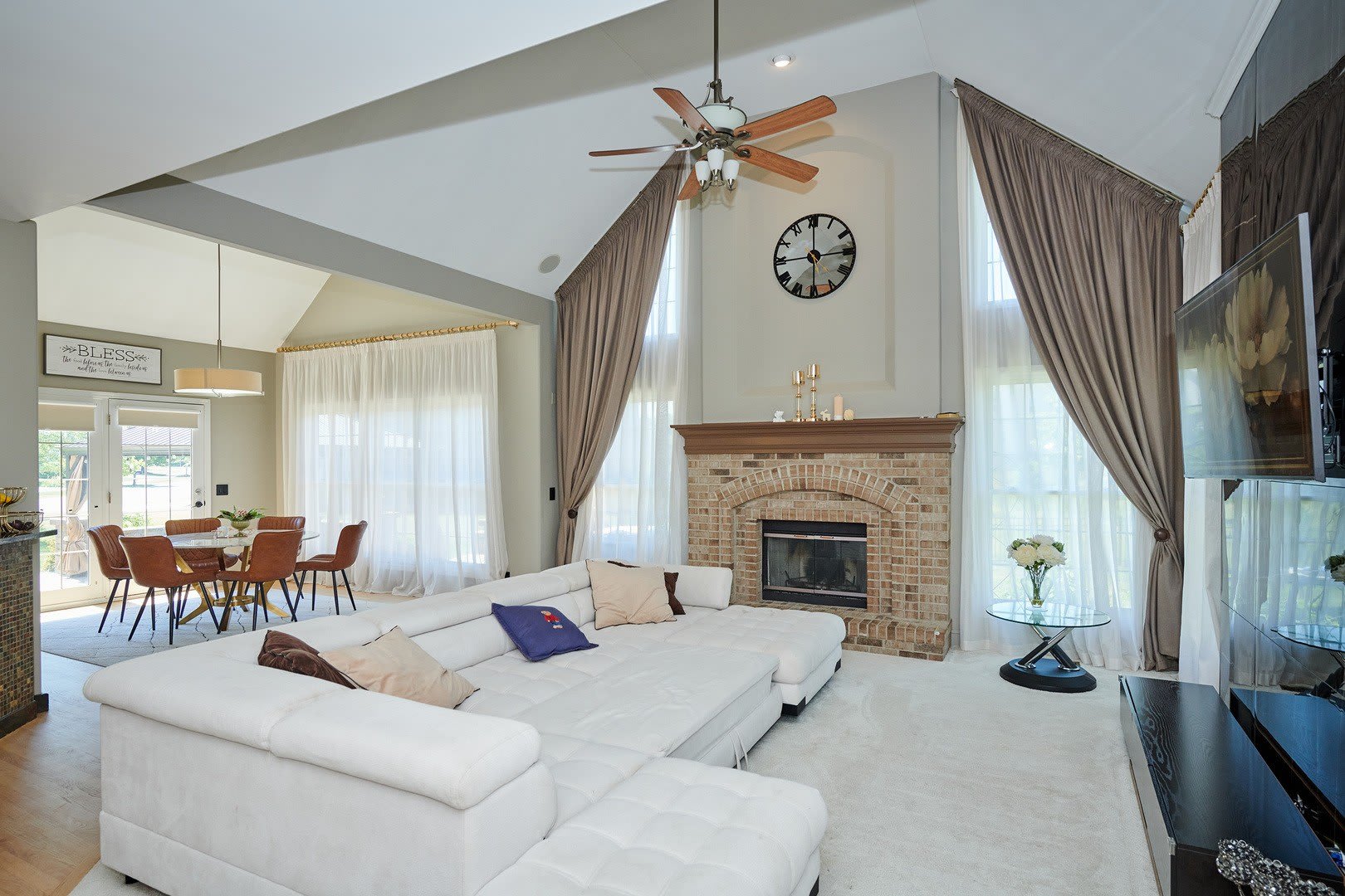 26300 W Chatham Drive – photo 4