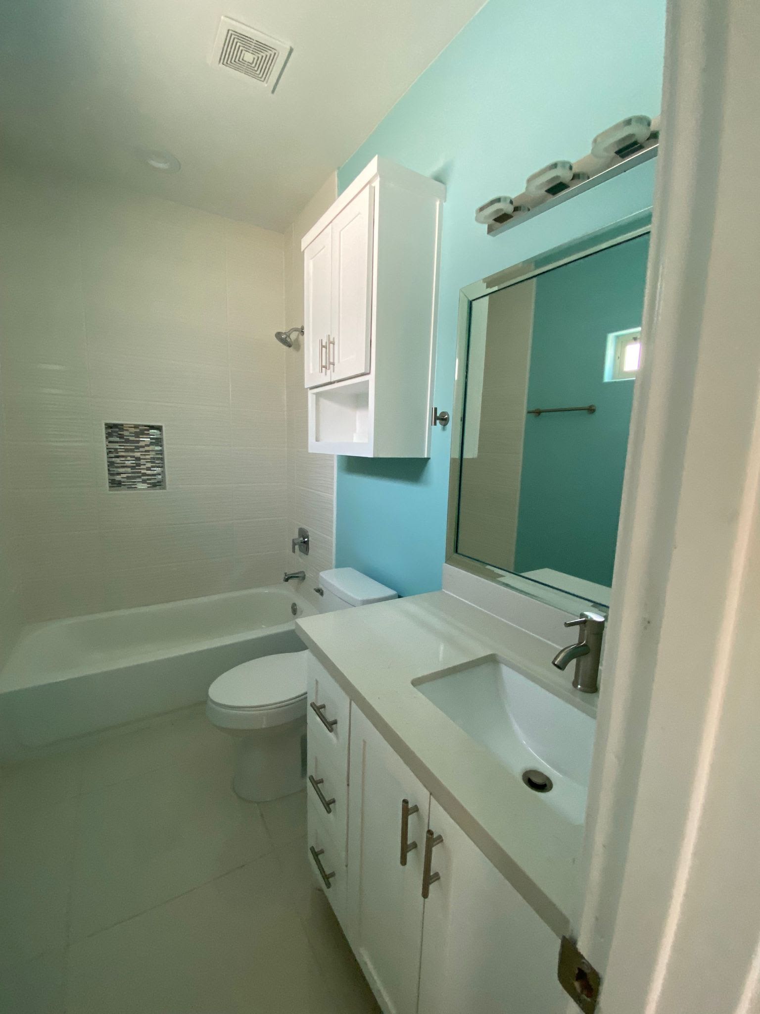 201 W St Helena Ave – photo 4