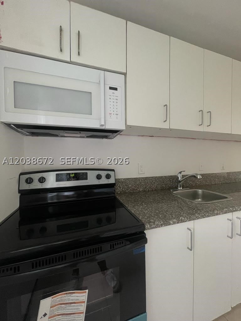 4729 NW 15th Ave – photo 2