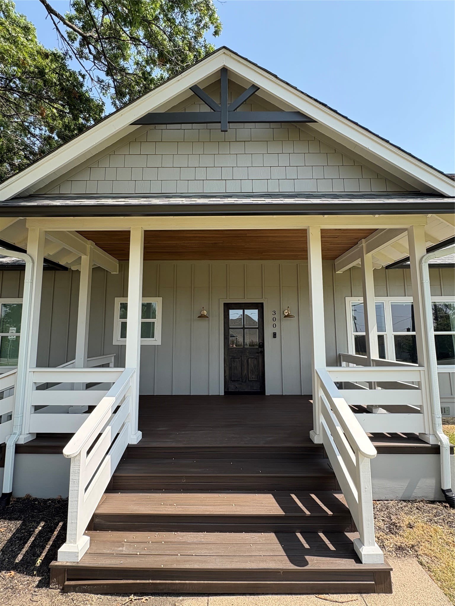 300 W Main Street – photo 3