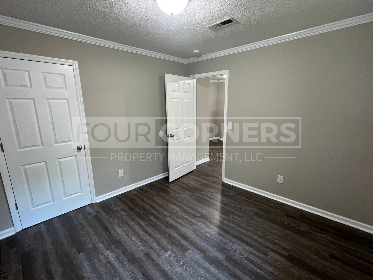 Lovely 2 Bedroom 1 Bath Apartment – photo 5