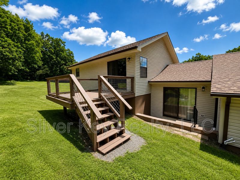 1719 Reed Road – photo 2