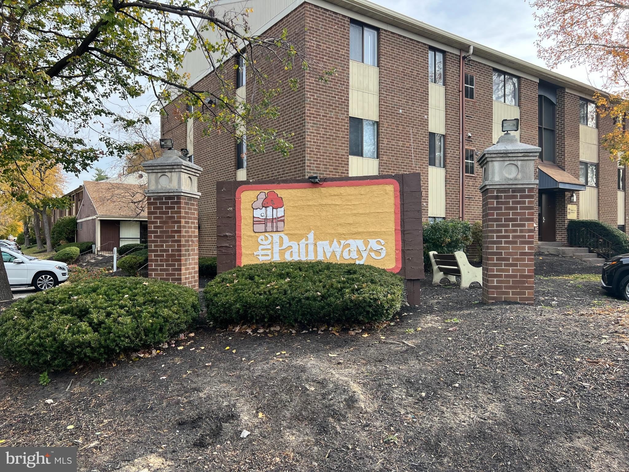 9921 BUSTLETON Avenue – photo 2
