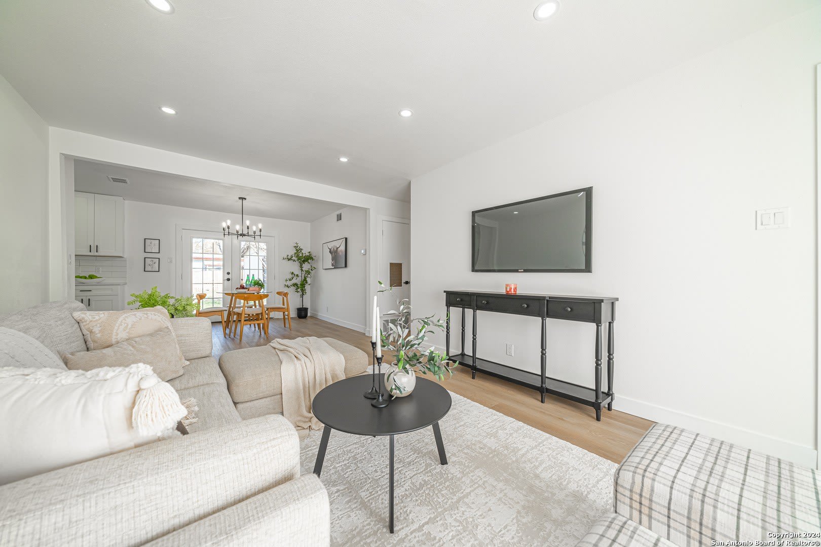 4339 WAIKIKI DR – photo 2