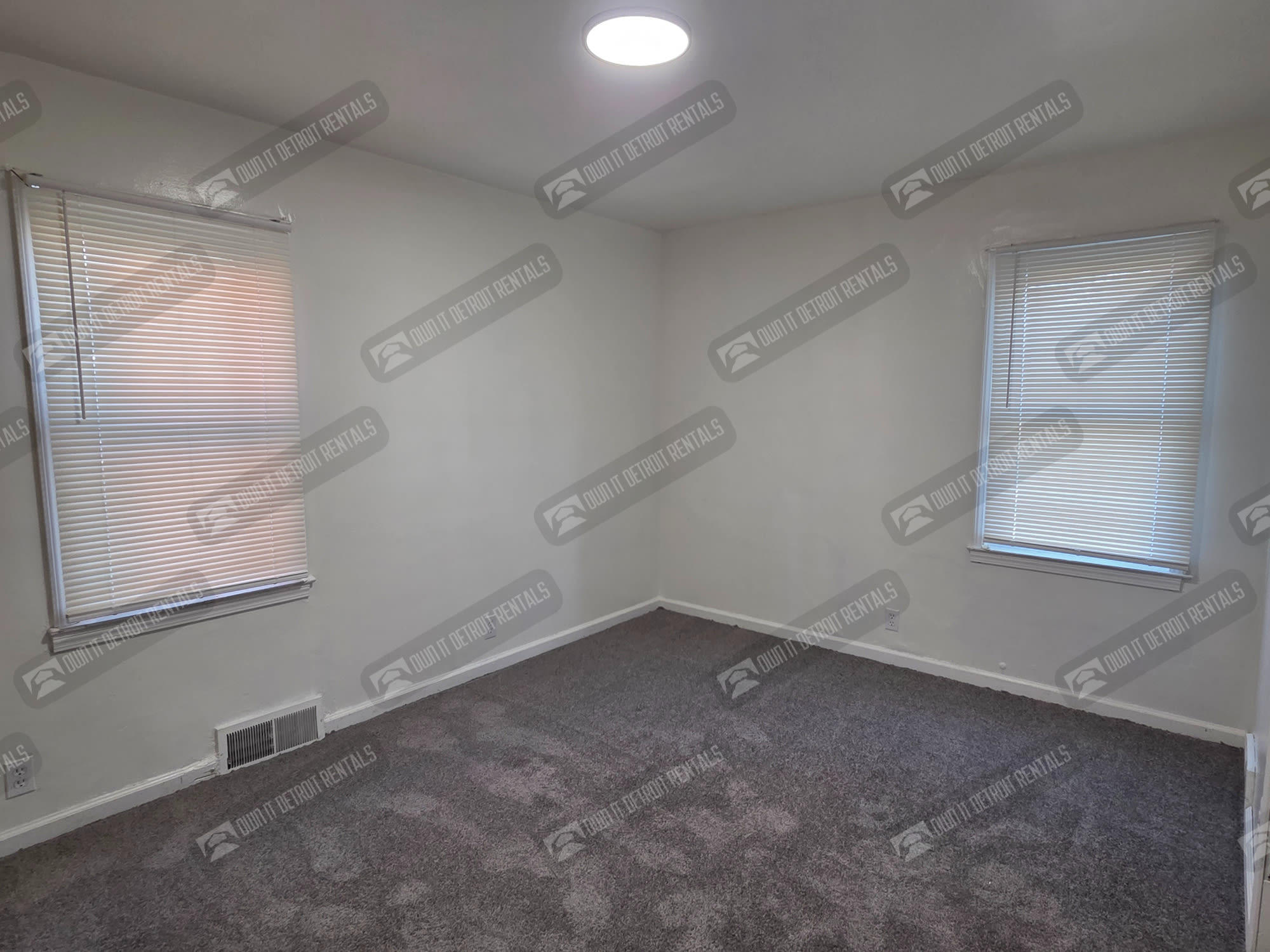 11781 Kilbourne St – photo 4