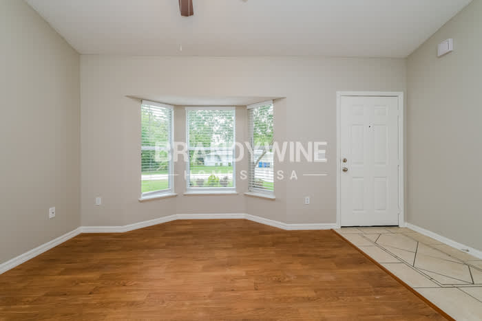 5121 Teather Street – photo 5
