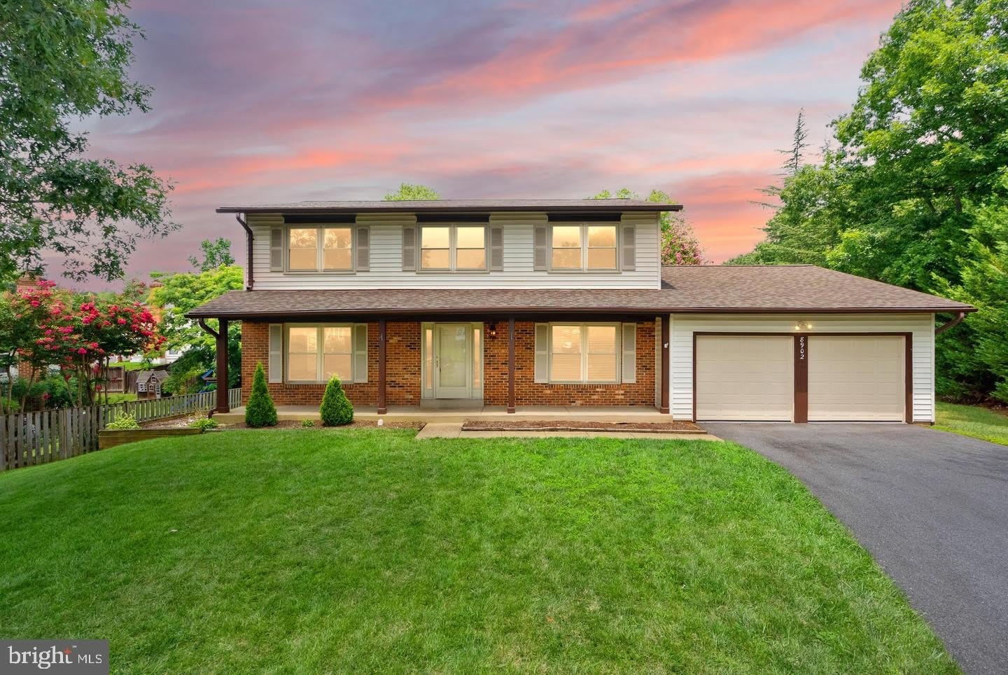 8902 HUXLEY Court – photo 1