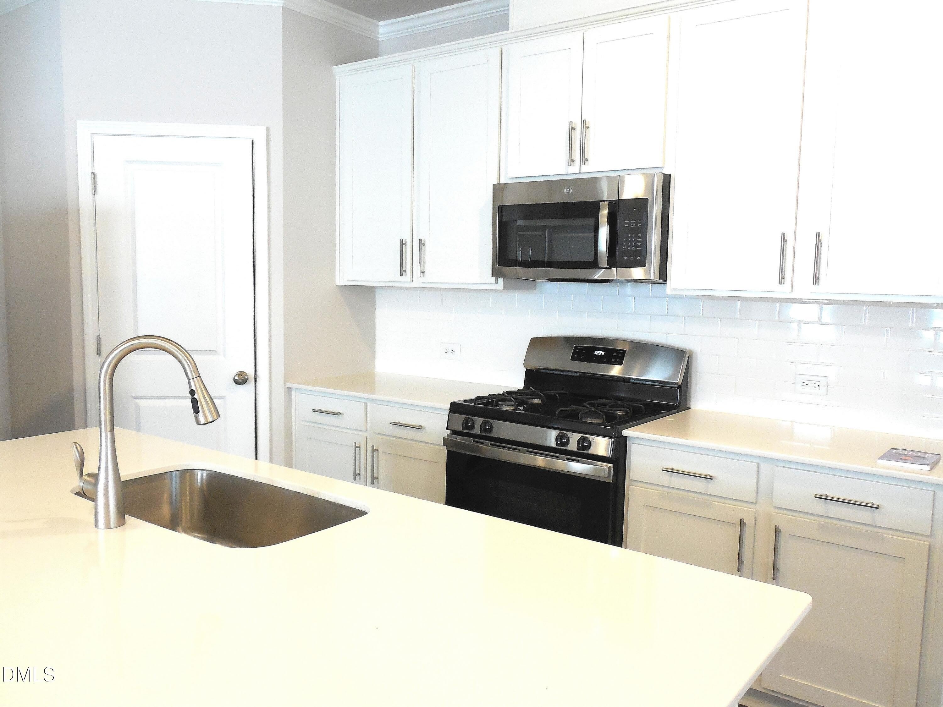 1003 Sora Way – photo 4